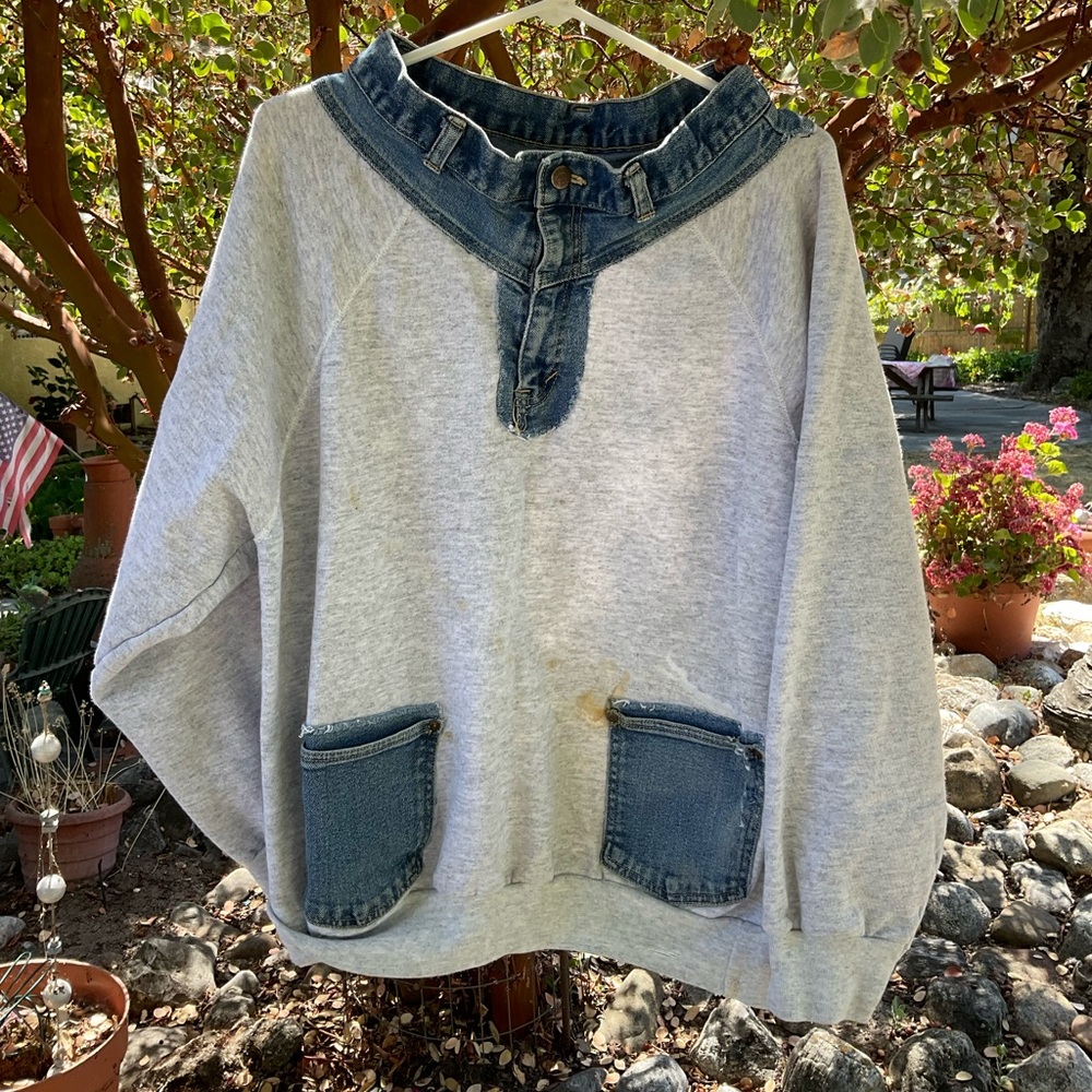 Jean and sweat shirt